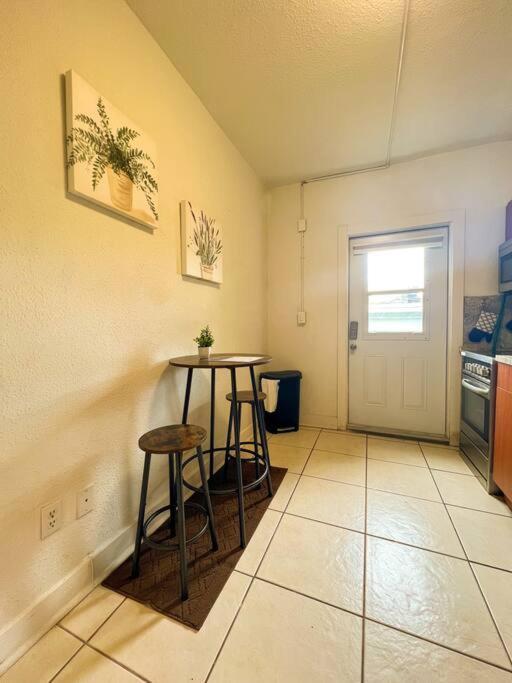Cozy 1-Bedroom Rental In Miami Exterior foto
